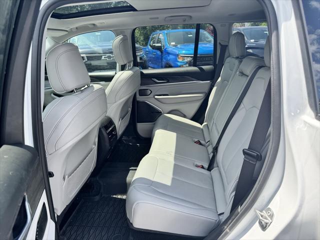 used 2022 Jeep Grand Cherokee car, priced at $36,999