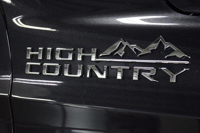 new 2025 Chevrolet Suburban car, priced at $88,645