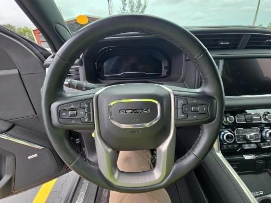 used 2023 GMC Yukon XL car, priced at $61,500