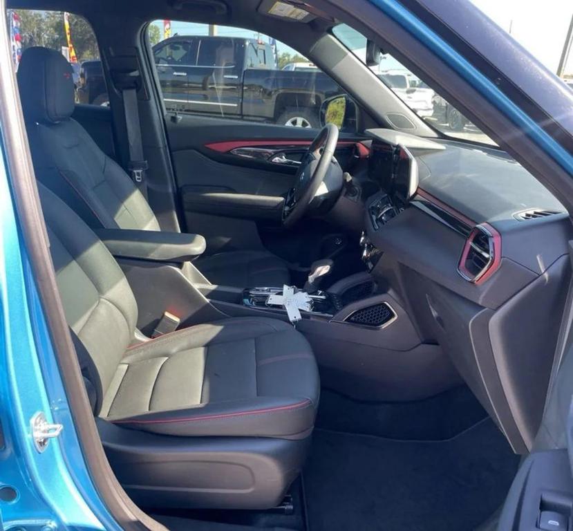 used 2025 Chevrolet TrailBlazer car, priced at $27,999