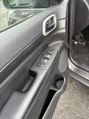 used 2021 Jeep Grand Cherokee car, priced at $23,999