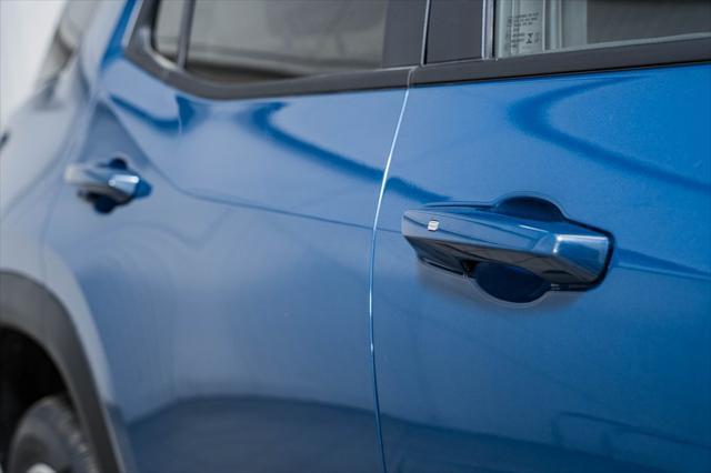 new 2025 Chevrolet Equinox car, priced at $30,595