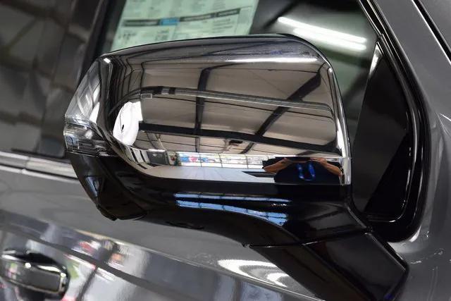 new 2025 Chevrolet Suburban car, priced at $85,677