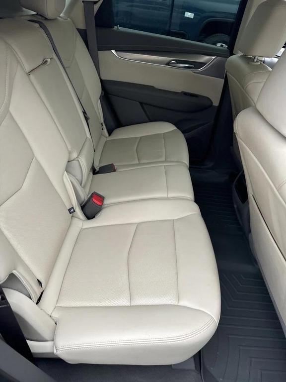 used 2022 Cadillac XT5 car, priced at $31,999