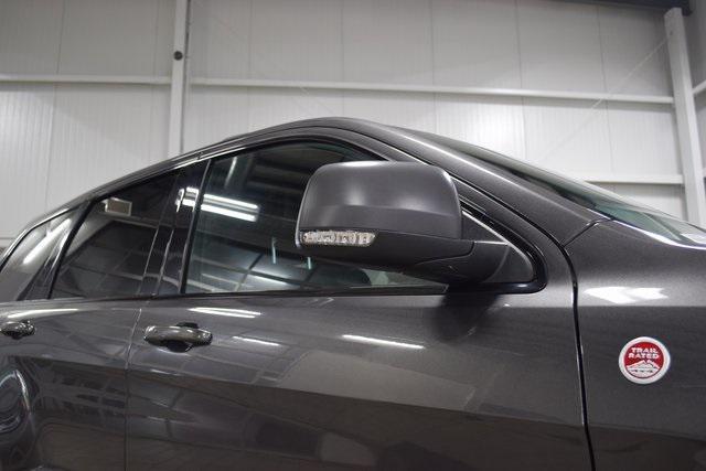used 2019 Jeep Grand Cherokee car, priced at $19,500