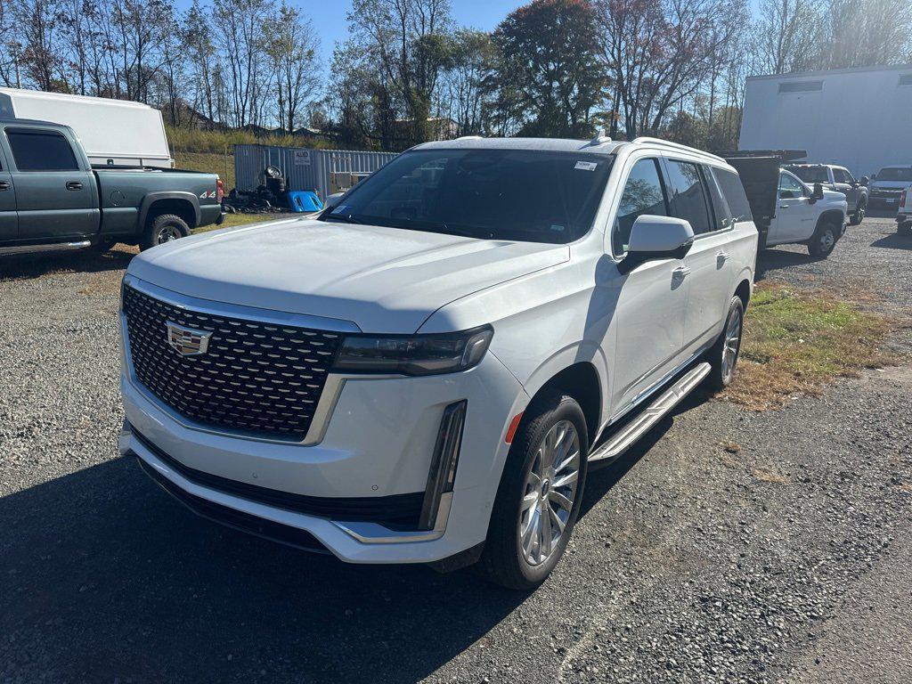 used 2023 Cadillac Escalade ESV car, priced at $71,999