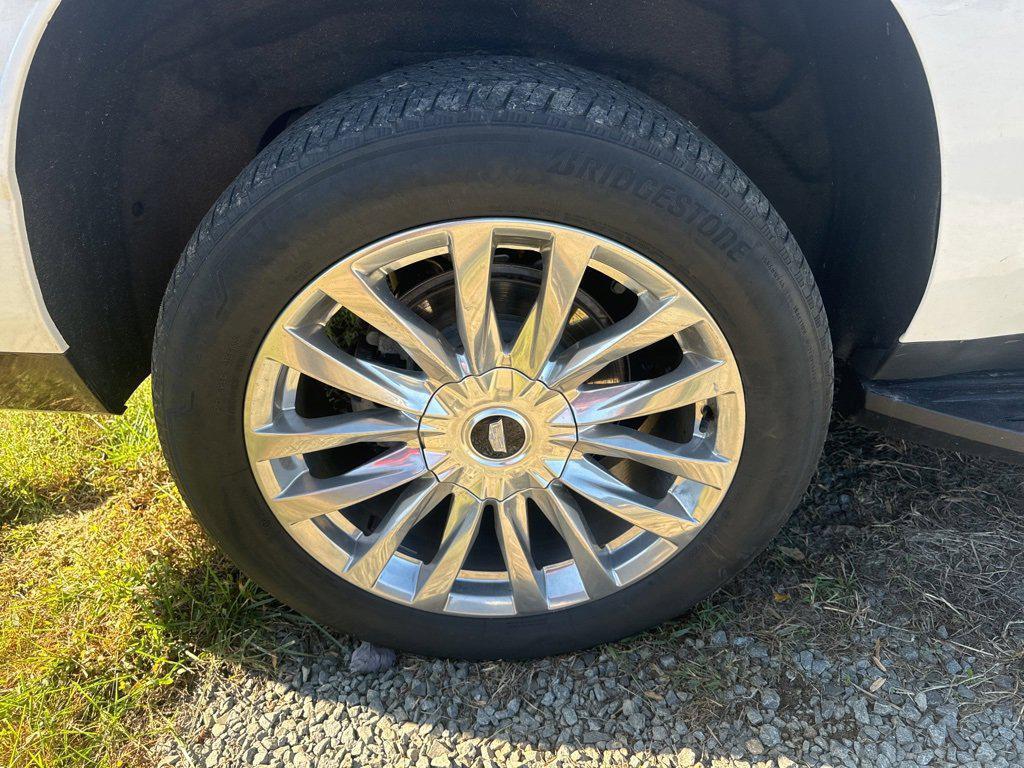 used 2023 Cadillac Escalade ESV car, priced at $71,999