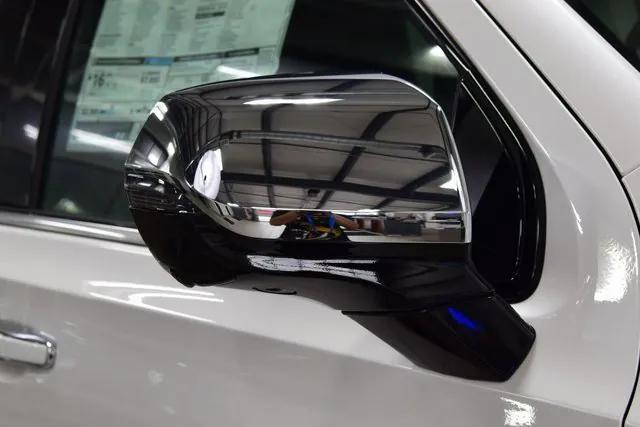new 2025 Chevrolet Suburban car, priced at $86,640