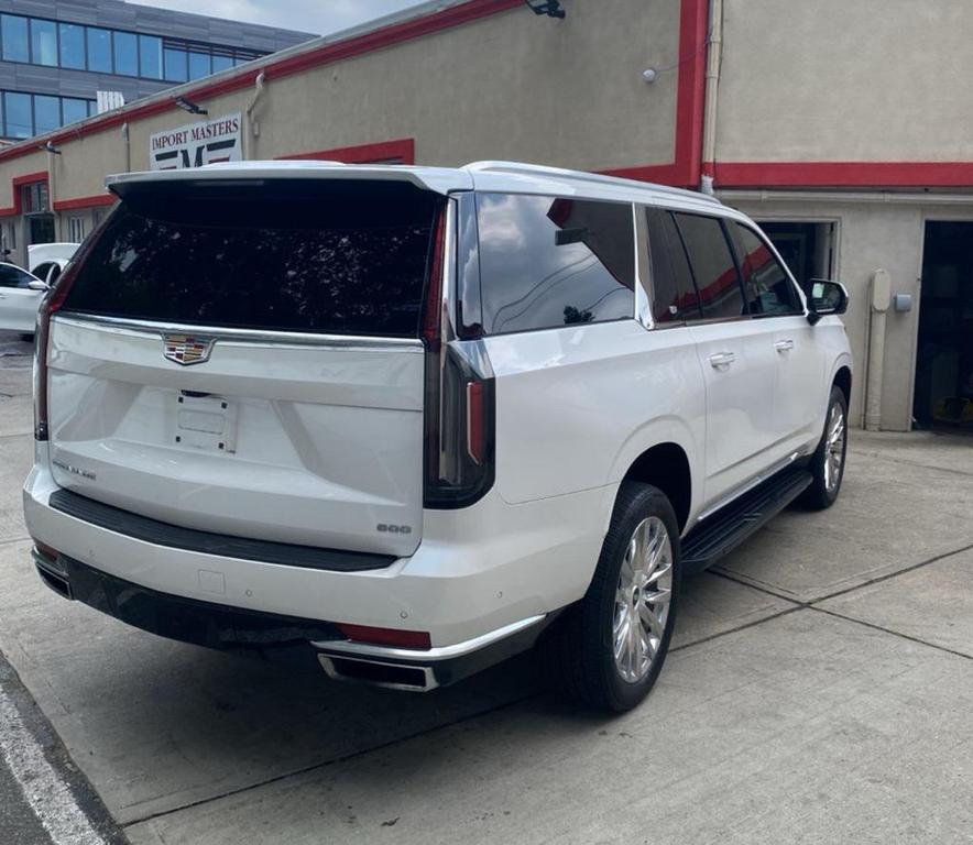 used 2022 Cadillac Escalade ESV car, priced at $72,999