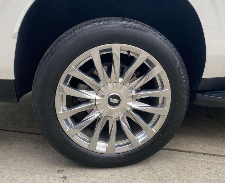 used 2022 Cadillac Escalade ESV car, priced at $72,999