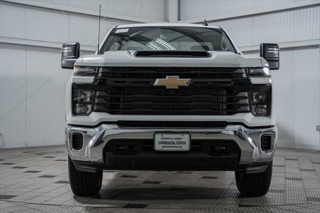 new 2025 Chevrolet Silverado 3500 car, priced at $52,168