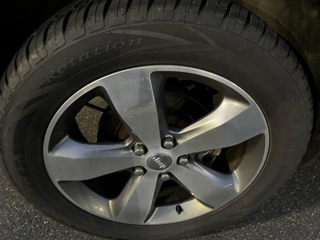 used 2015 Jeep Grand Cherokee car, priced at $14,999