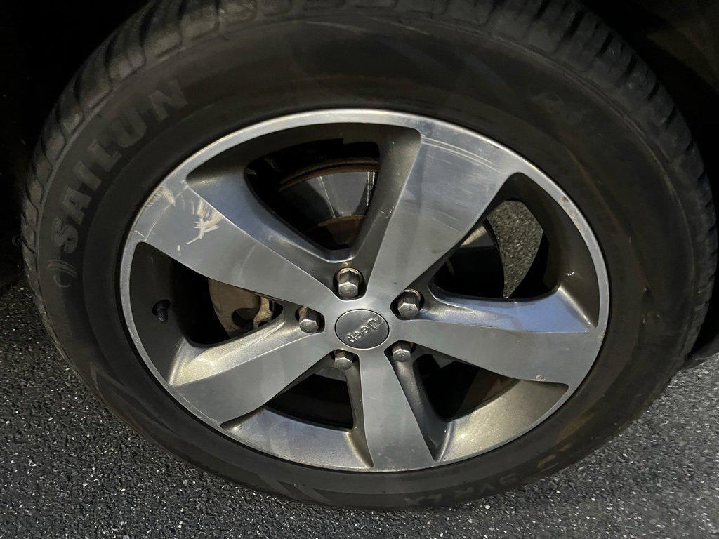 used 2015 Jeep Grand Cherokee car, priced at $14,999