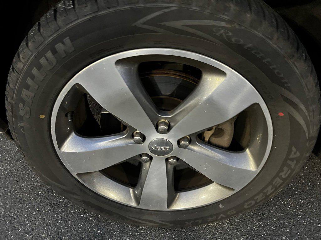 used 2015 Jeep Grand Cherokee car, priced at $14,999