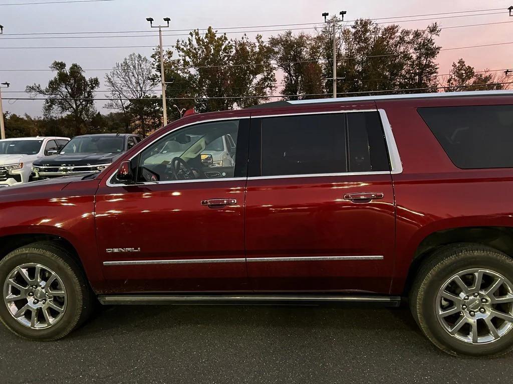 used 2016 GMC Yukon XL car, priced at $25,999