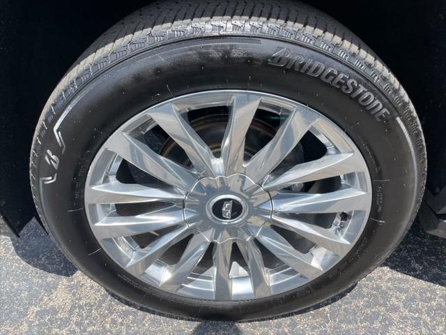 used 2022 Cadillac Escalade ESV car, priced at $65,999