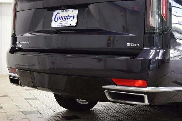 used 2022 Cadillac Escalade ESV car, priced at $62,777