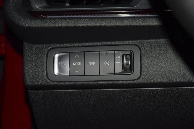 new 2026 Chevrolet Traverse car, priced at $54,405