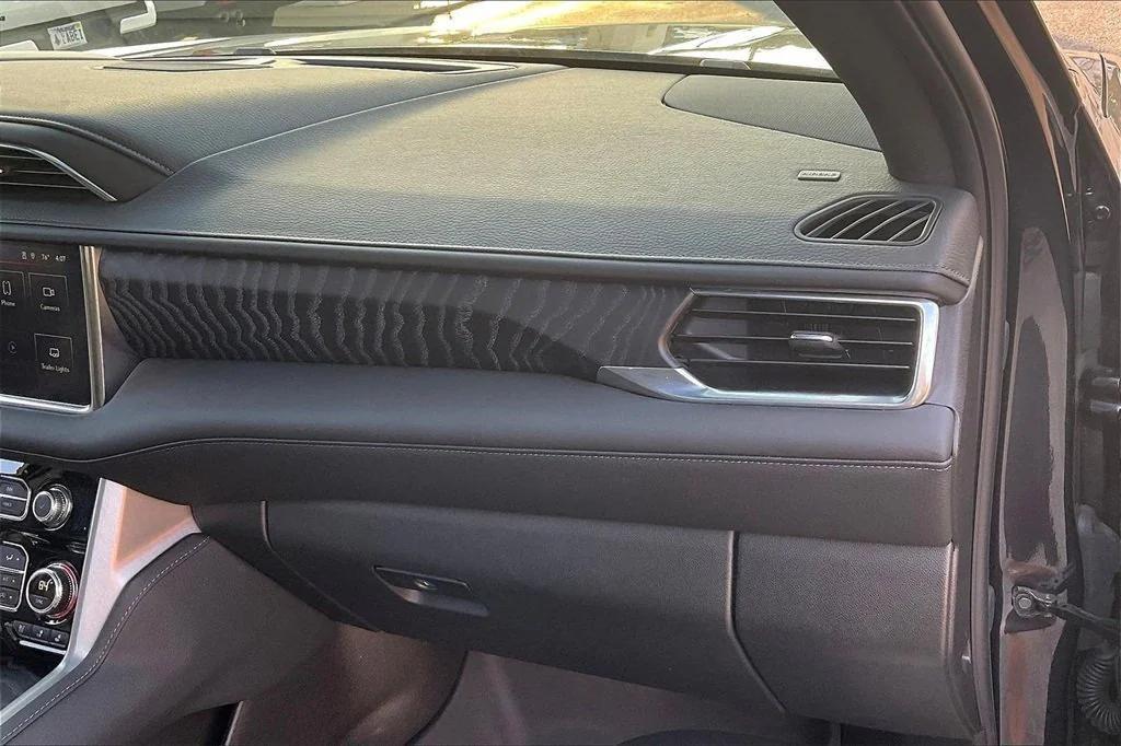 used 2024 GMC Yukon car, priced at $73,999