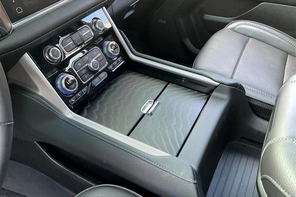 used 2024 GMC Yukon car, priced at $73,999