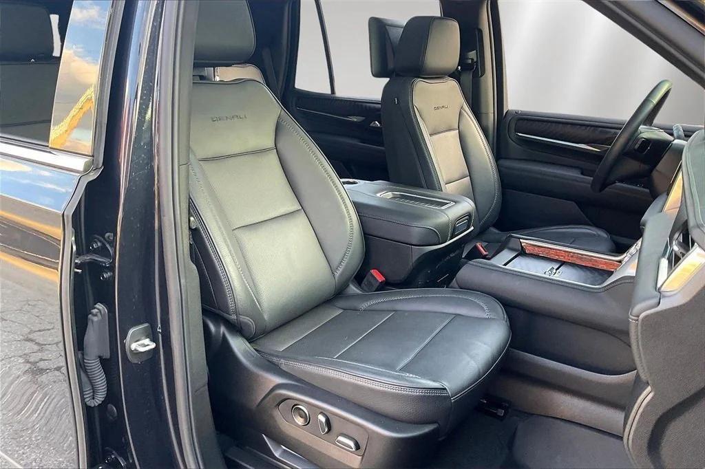used 2024 GMC Yukon car, priced at $73,999