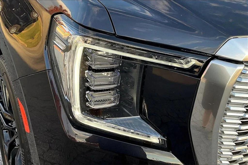 used 2024 GMC Yukon car, priced at $73,999