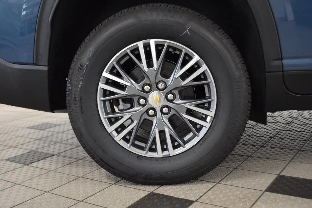 new 2025 Chevrolet Traverse car, priced at $42,395