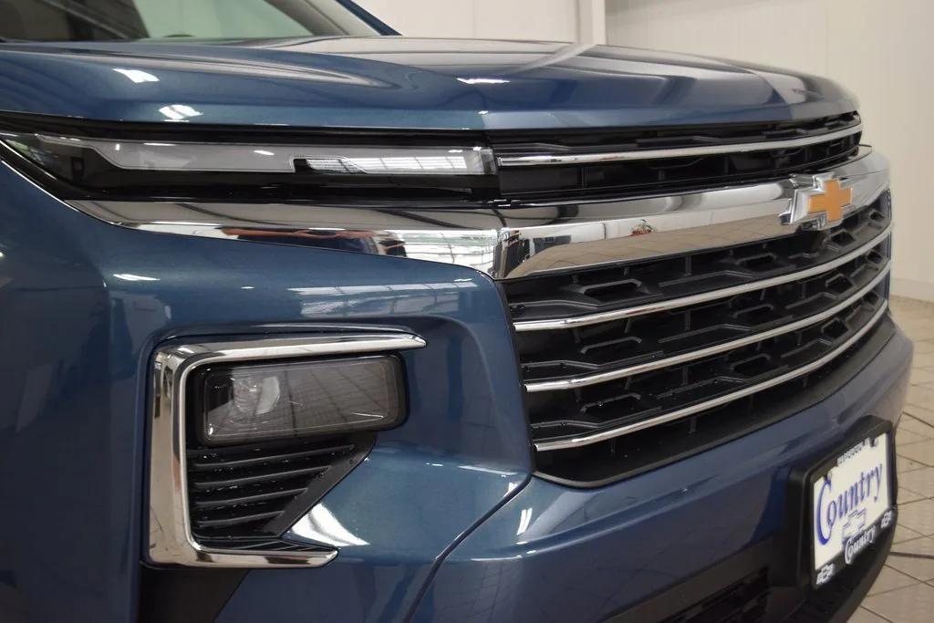 new 2025 Chevrolet Traverse car, priced at $42,395