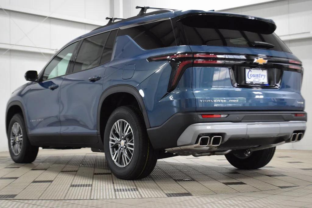 new 2025 Chevrolet Traverse car, priced at $42,395