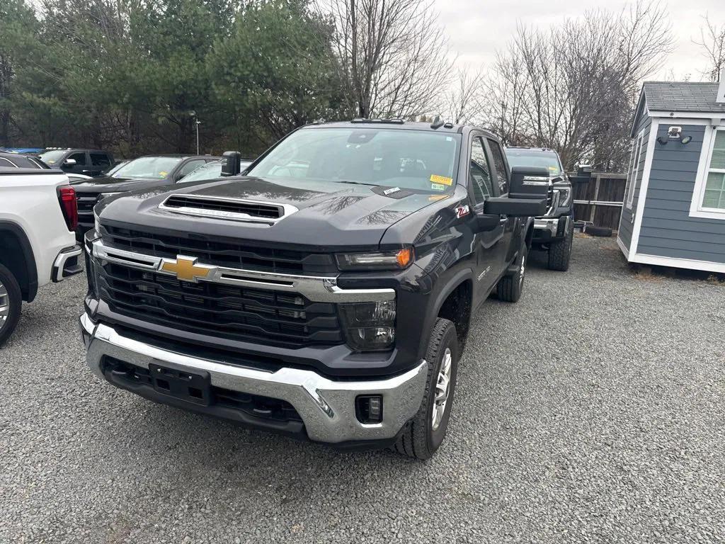 used 2024 Chevrolet Silverado 2500 car, priced at $58,999