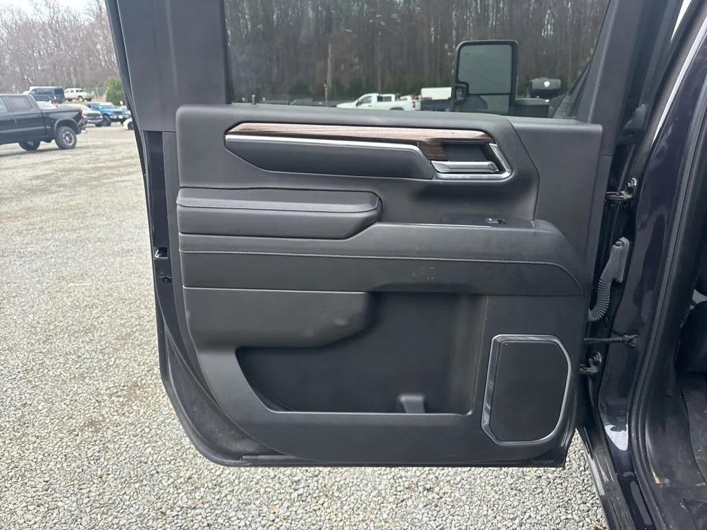 used 2024 Chevrolet Silverado 2500 car, priced at $58,999