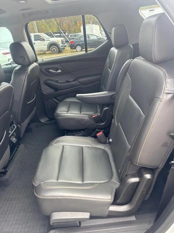 used 2021 Chevrolet Traverse car, priced at $29,999