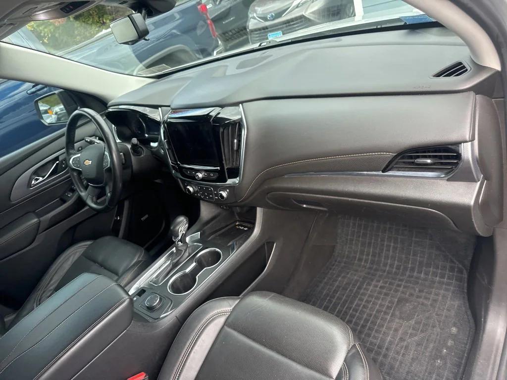 used 2021 Chevrolet Traverse car, priced at $29,999