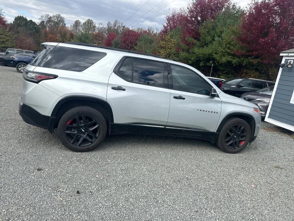 used 2021 Chevrolet Traverse car, priced at $29,999
