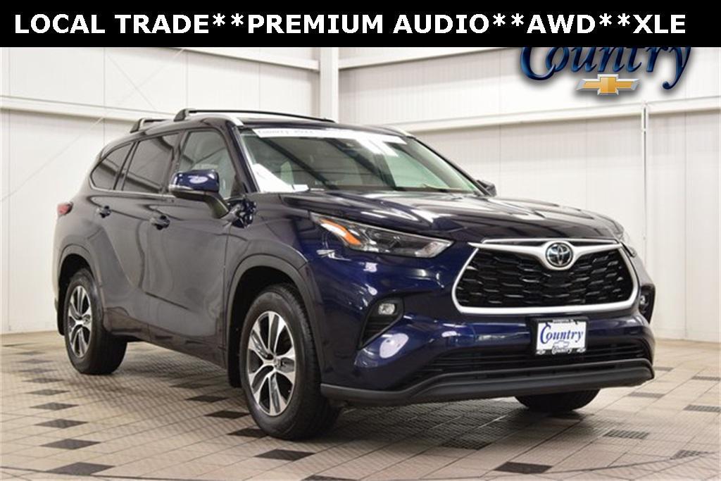 used 2022 Toyota Highlander car, priced at $33,999
