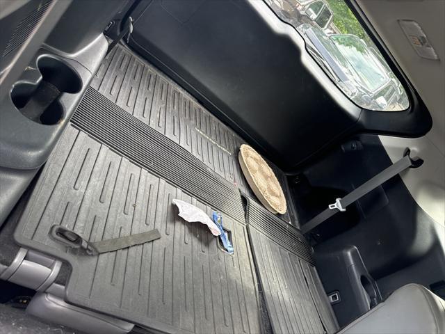 used 2022 Toyota Highlander car, priced at $34,999