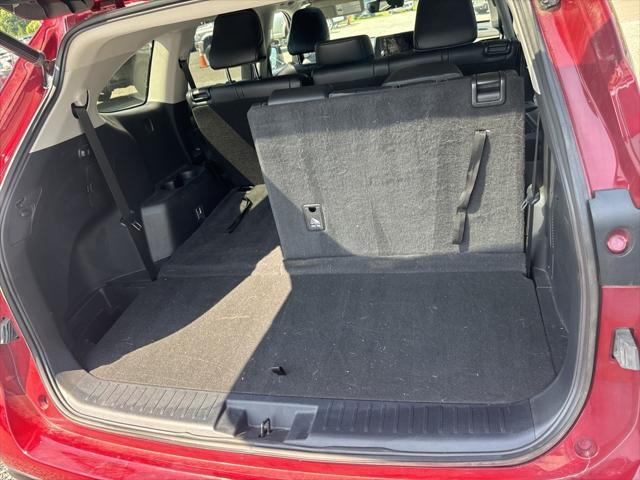 used 2023 Toyota Highlander car, priced at $34,999