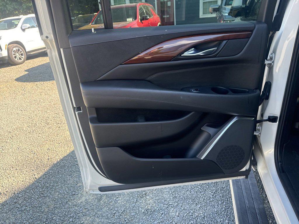 used 2015 Cadillac Escalade ESV car, priced at $24,999