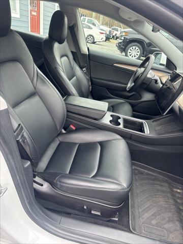 used 2021 Tesla Model 3 car, priced at $21,000