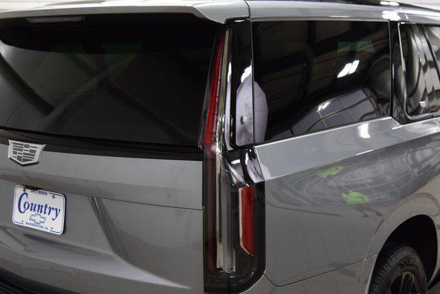 used 2023 Cadillac Escalade ESV car, priced at $79,999