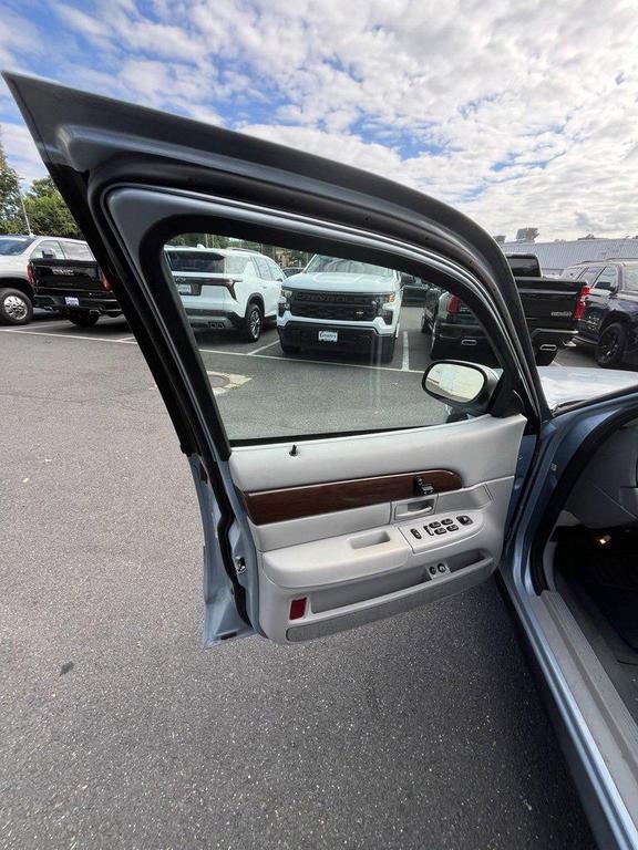 used 2003 Mercury Grand Marquis car, priced at $6,999