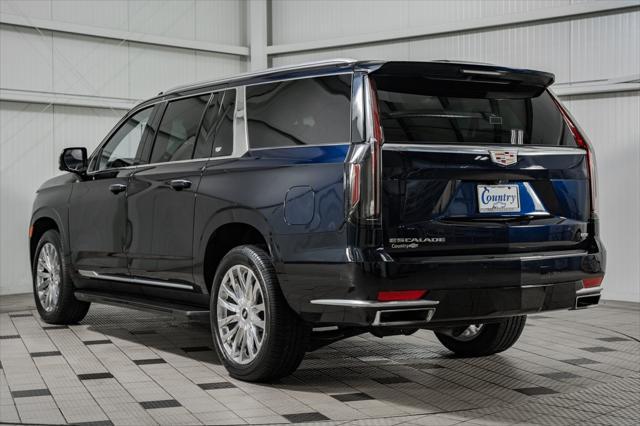 used 2022 Cadillac Escalade ESV car, priced at $69,999