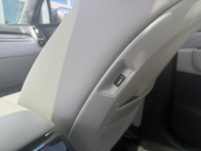 used 2023 Kia Sorento car, priced at $35,999