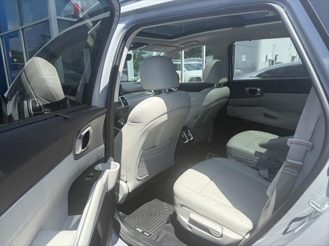 used 2023 Kia Sorento car, priced at $35,999