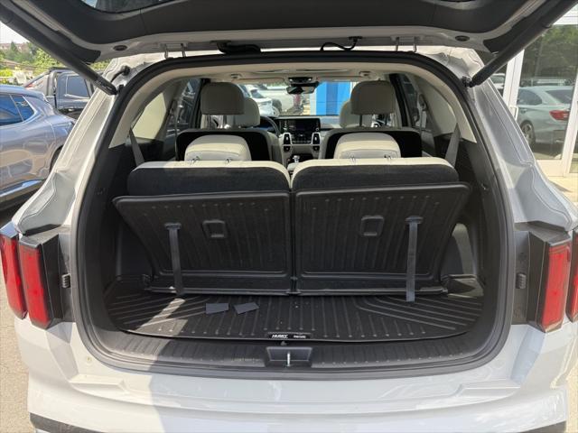 used 2023 Kia Sorento car, priced at $35,999