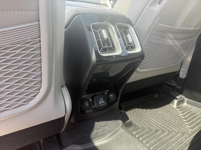 used 2023 Kia Sorento car, priced at $35,999