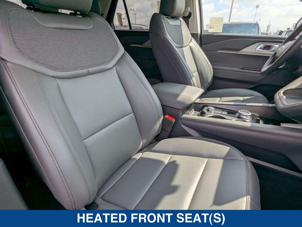 new 2025 Ford Explorer car, priced at $45,665