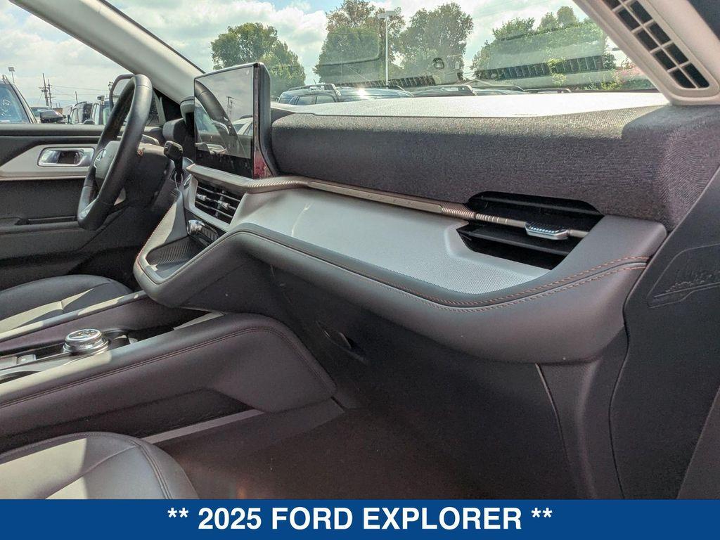 new 2025 Ford Explorer car, priced at $45,665