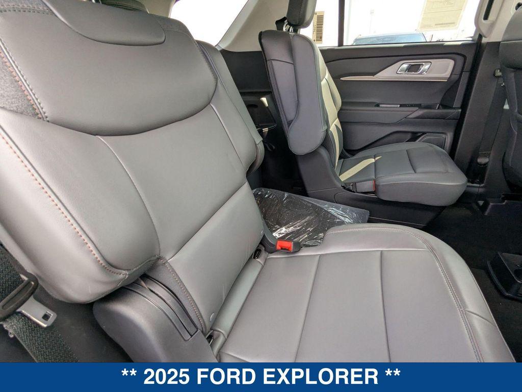 new 2025 Ford Explorer car, priced at $45,665