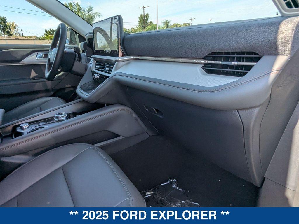 new 2025 Ford Explorer car, priced at $45,465